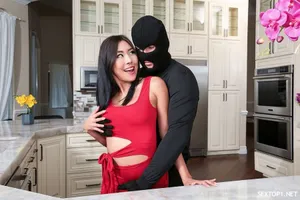 BANK-019 Con đĩ hư hỏng! Em gái ngực bự siêu dễ thương Mayu Suzuki